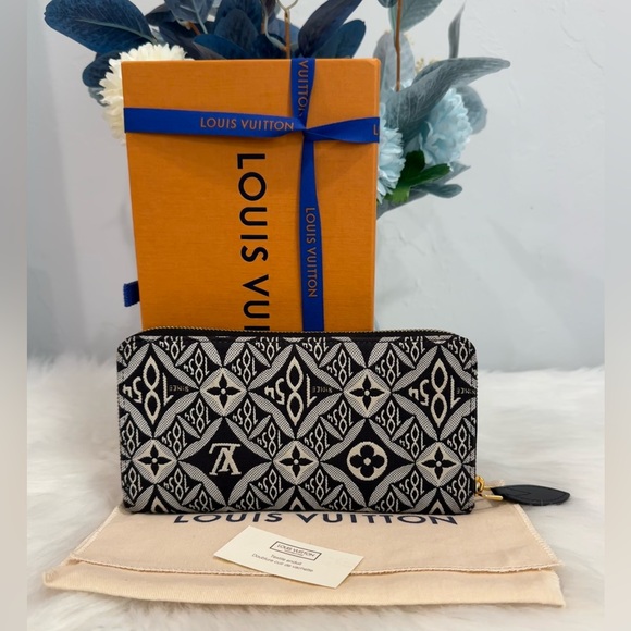 SOLD‼️Louis Vuitton Since 1854 Limited Edition Zippy Wallet - Picture 3 of 16